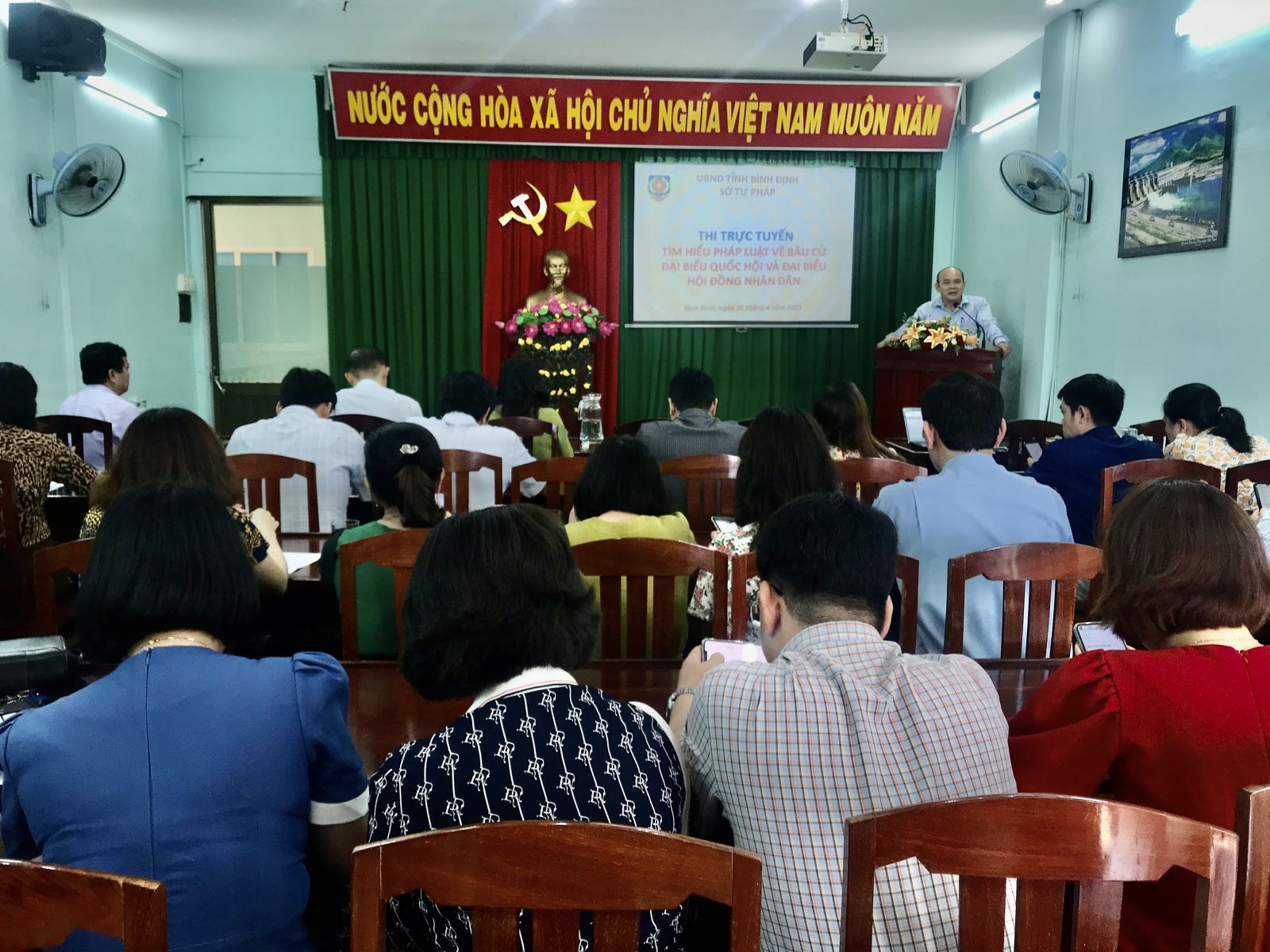 Sở Tư pháp Bình Định: 100% công chức, viên chức, người lao động tham gia cuộc thi trực tuyến “Tìm hiểu pháp luật về bầu cử đại biểu Quốc hội và đại biểu Hội đồng nhân dân”