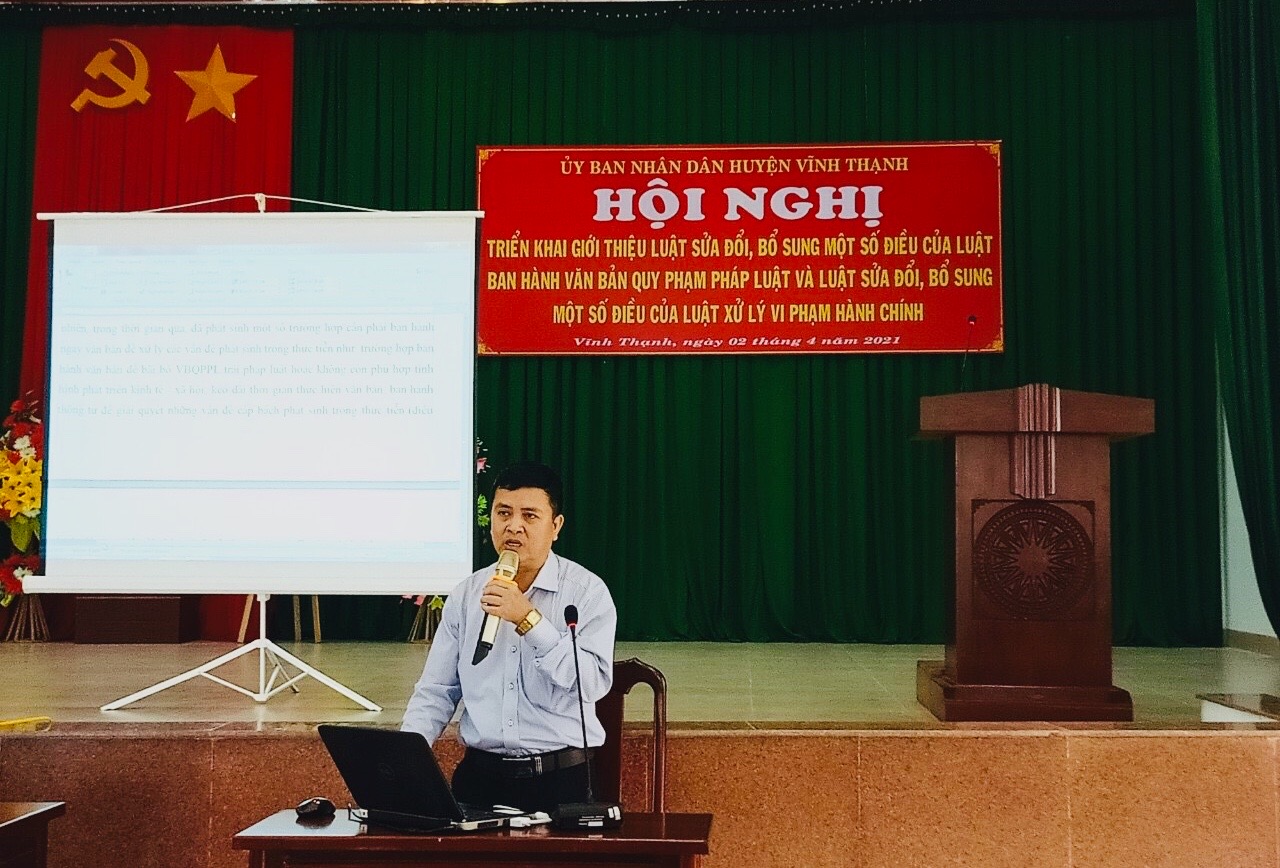 Huyện Vĩnh Thạnh:  Hội nghị triển khai giới thiệu Luật sửa đổi, bổ sung một số điều của Luật Ban hành văn bản quy phạm pháp luật và Luật Sửa đổi, bổ sung một số điều của Luật Xử lý vi phạm hành chính 