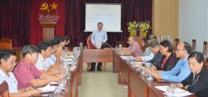 (Đc: Lê Văn Toàn, Bí thư đảng uỷ - Giám đốc Sở Tư pháp phát biểu  chỉ đạo tại cuộc họp)