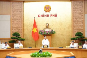 Đ/c Lê Thành Long - Phó Thủ tướng Chính phủ, Ủy viên Trung ương Đảng, Chủ tịch Hội đồng phối hợp PBGDPL Trung ương phát biểu tại điểm cầu Trung ương