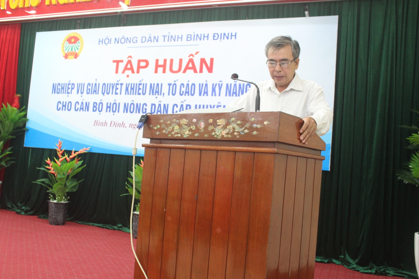 Tập huấn bồi dưỡng nghiệp vụ, giải quyết khiếu nại, tố cáo và kỹ năng hòa giải cho cán bộ Hội Nông dân cấp huyện và cơ sở