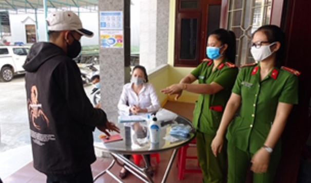 ĐOÀN THANH NIÊN CÔNG AN HUYỆN TÂY SƠN TUYÊN TRUYỀN PHÒNG, CHỐNG DỊCH COVID- 19