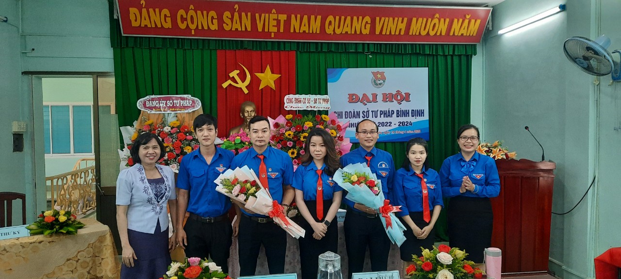 BCH Chi đoàn nhiệm kỳ 2022-2024