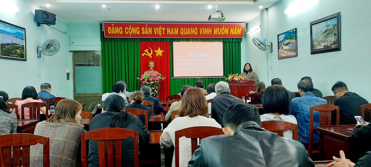 (Quang cảnh Hội nghị)