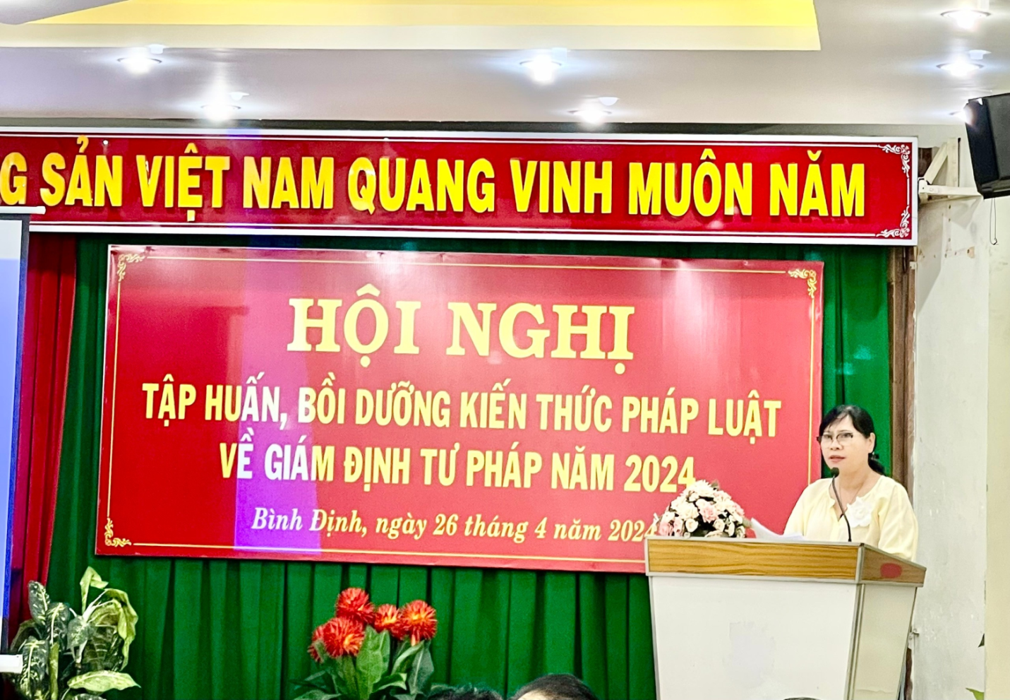 Bà Châu Thị Hương Lan, Phó Giám đốc Sở Tư pháp phát biểu khai mạc Hội nghị