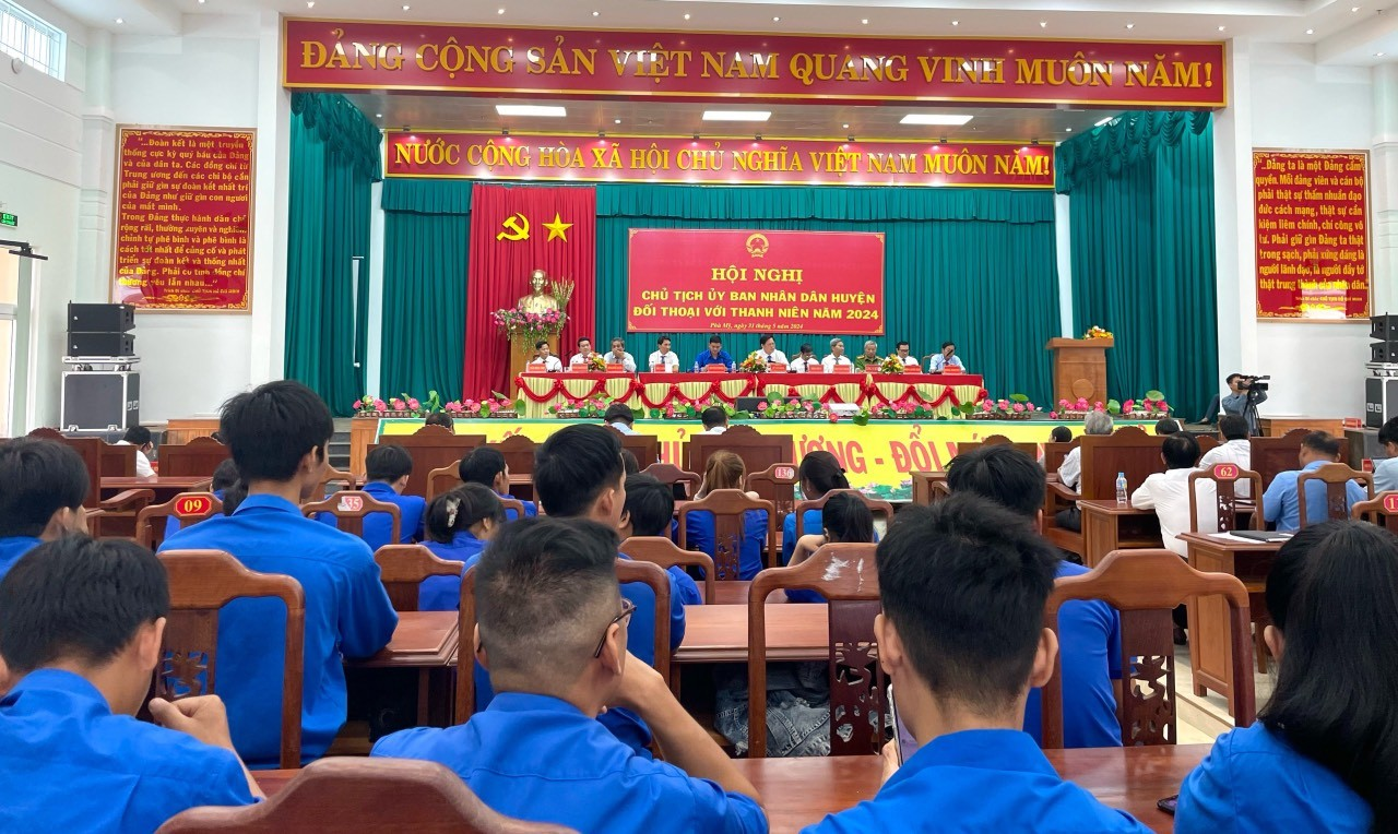 (Ảnh Hội nghị đối thoại ngày 31/5)